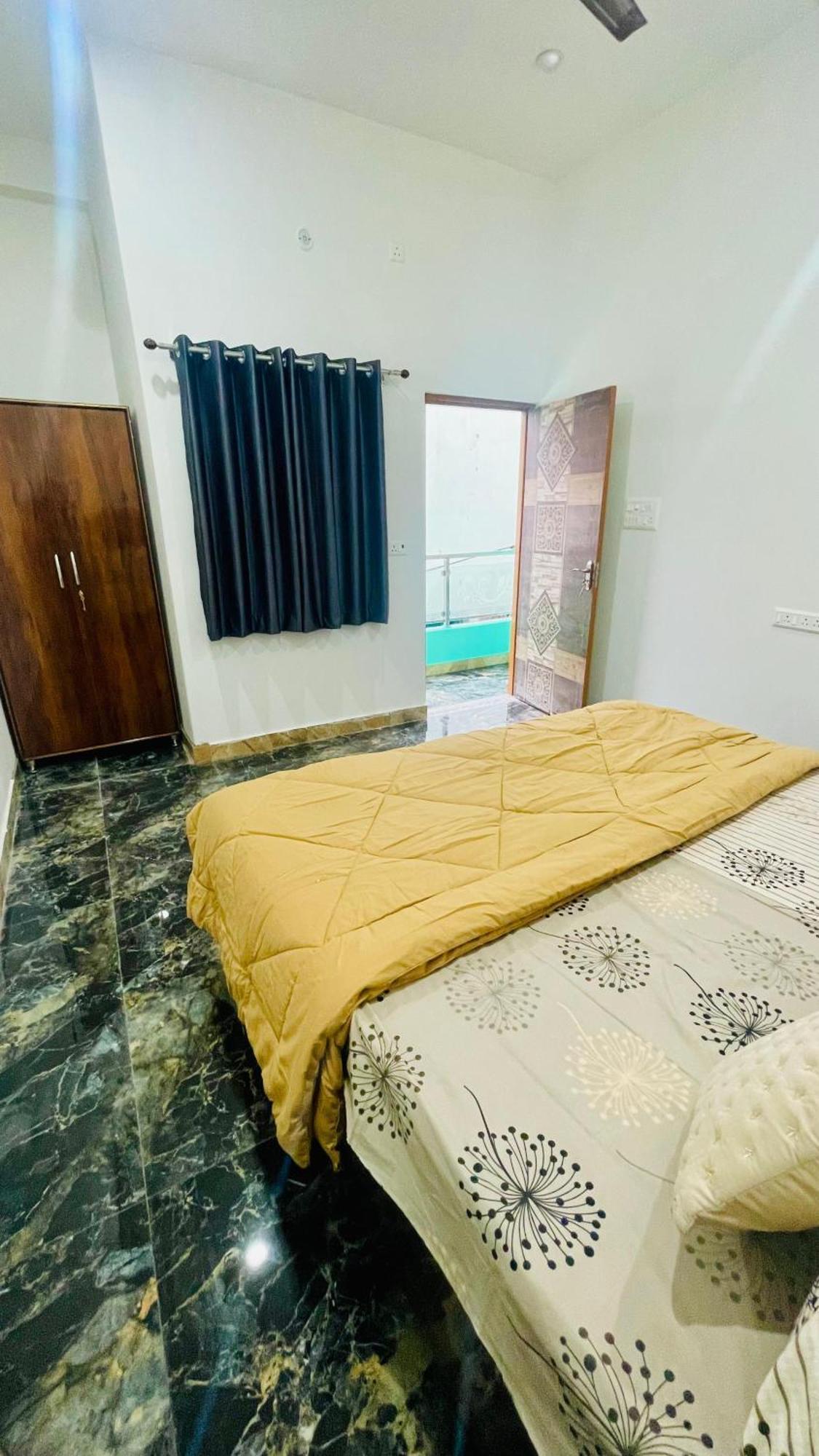 Amrita Residency Villa Váránaszi Kültér fotó