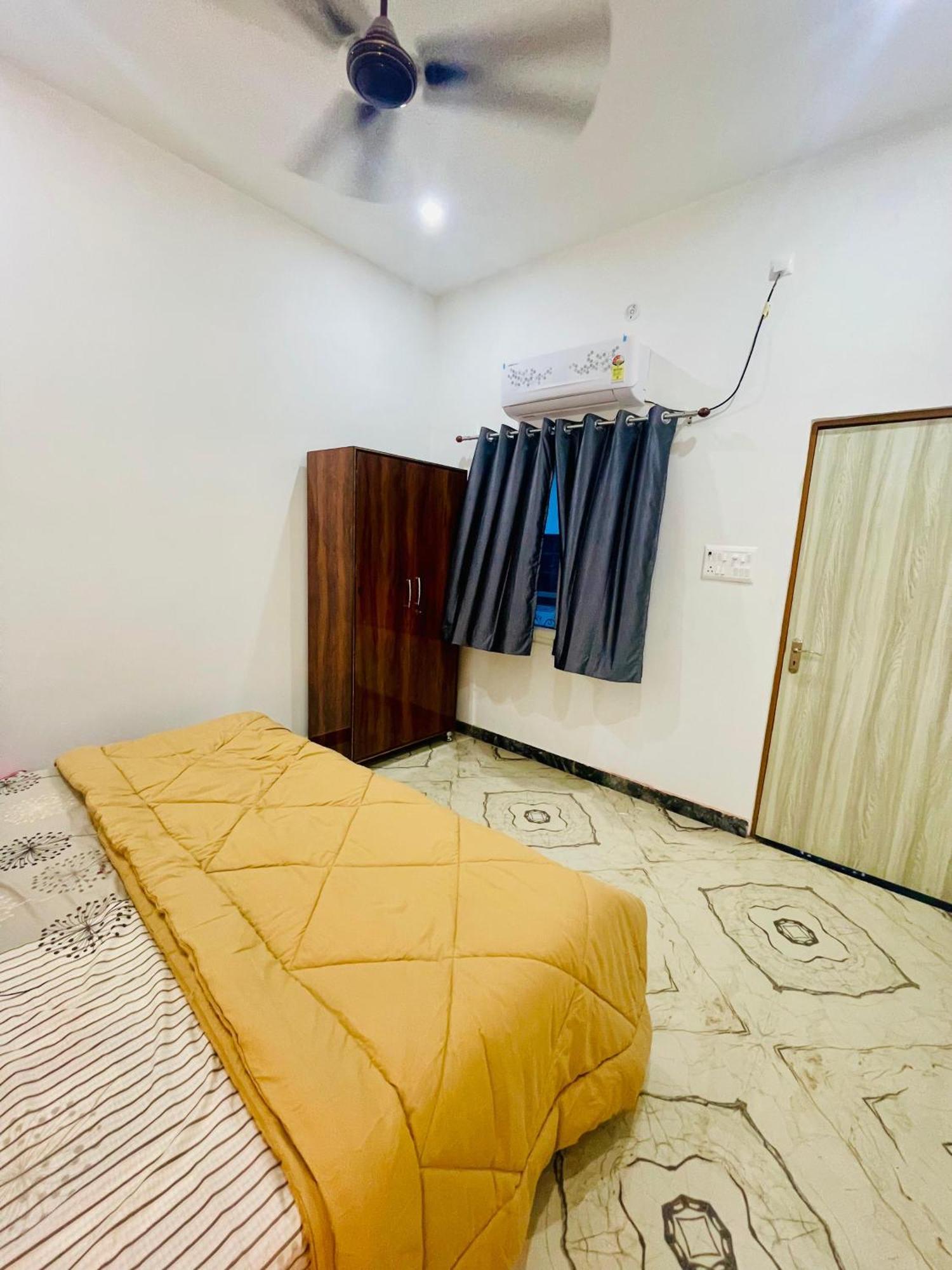 Amrita Residency Villa Váránaszi Kültér fotó